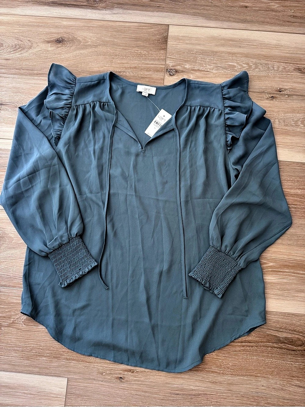 NWT LOFT Outlet Teal Ruffle V-Neck Tie Blouse Smocked Cuff Medium